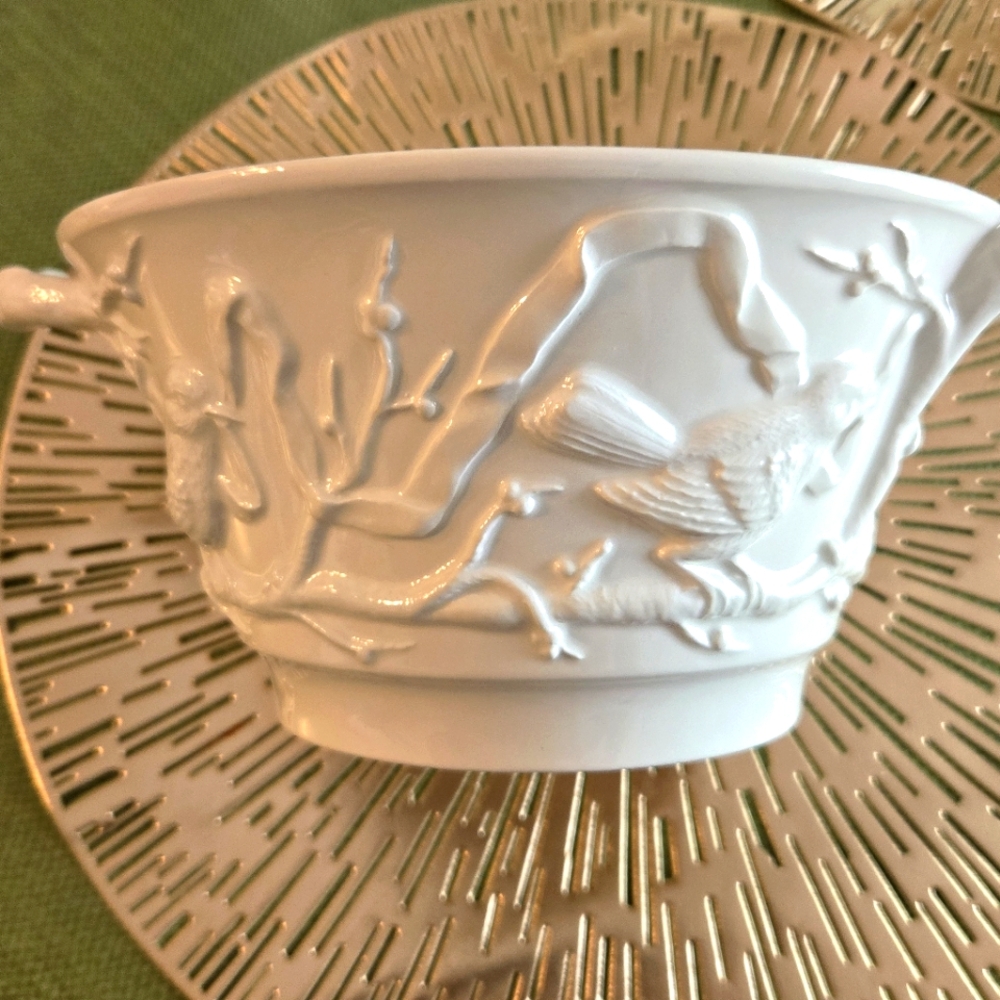 Exquisite tableware from Mesa International